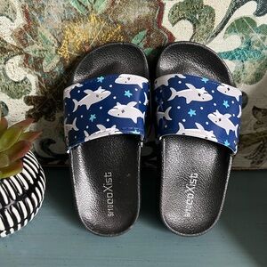 NWOT KIDS SHARK SLIDES